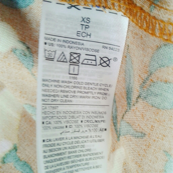 OLD NAVY Long Sleeve Daisy Yellow Floral Top XS - Picture 8 of 8